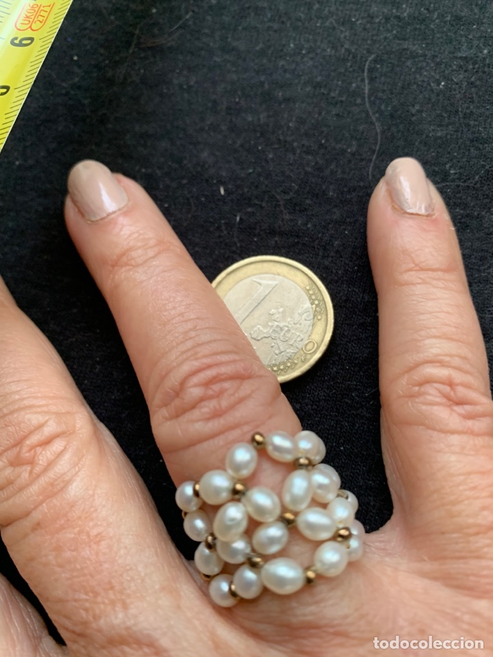 Joyeria: Sortija de perlitas y cuentas doradas elastica - Foto 3