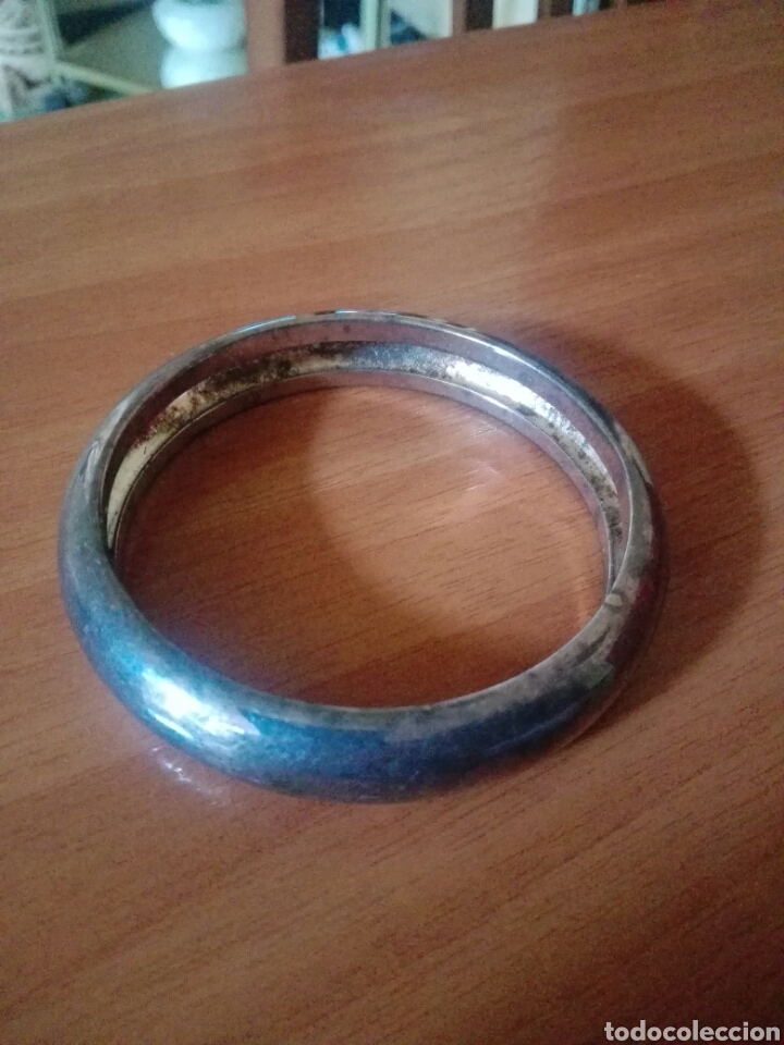 Joyeria: Pulsera esclava met&aacute;lica con fino ba&ntilde;o de plata