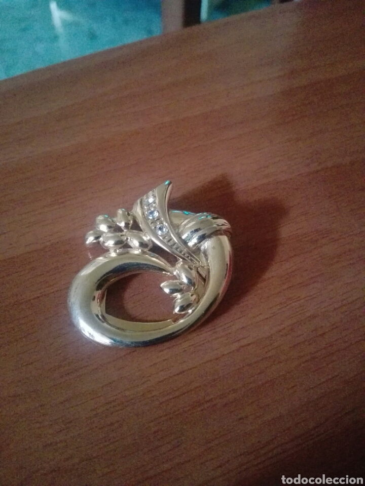 Joyeria: Broche de pa&ntilde;uelo aguja chapado - Foto 1