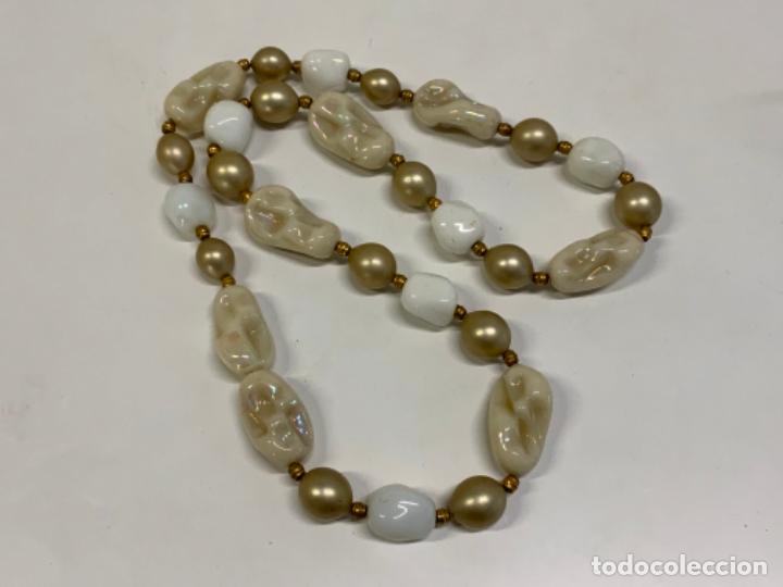 Joyeria: Bonito COLLAR de s&iacute;mil de perlas y s&iacute;mil de piedras preciosas. - Foto 1