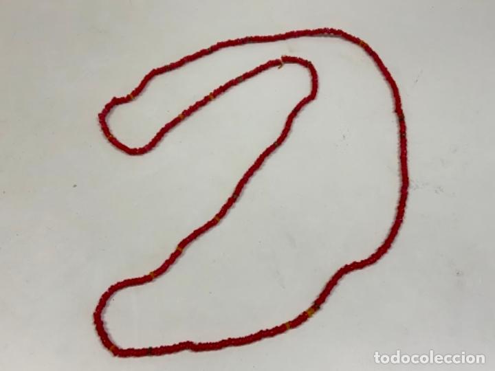 Joyeria: Bonito COLLAR de trozos de plastico. - Foto 1