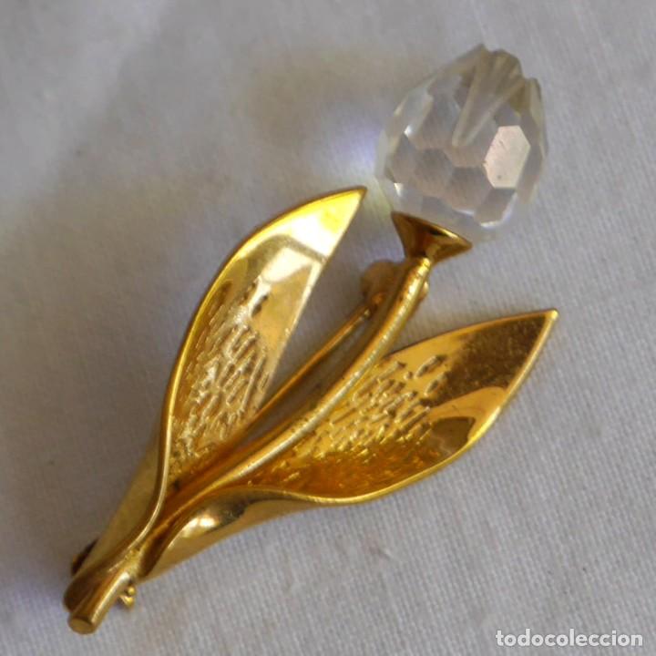 Gioielleria: Broche en forma de flor, cristal tallado metal dorado sello cisne