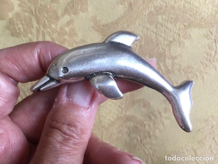 Joyeria: BROCHE METAL CON FORMA DE DELFIN