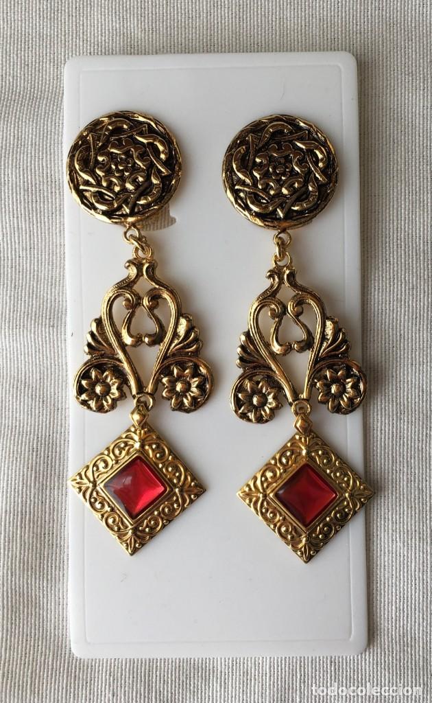 Joyeria: Pendientes dorados de clip. Bisuter&iacute;a a&ntilde;os 80 a estrenar