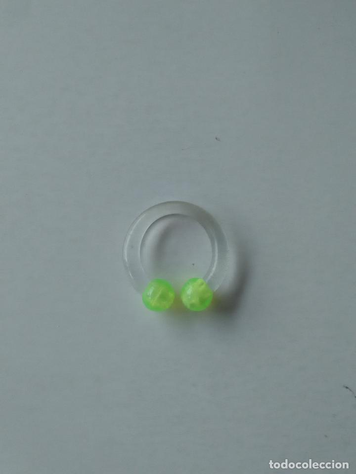 Joyeria: Pendiente de pl&aacute;stico con las puntas fluorescentes - Foto 1
