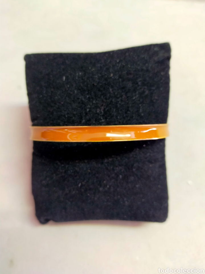 Joyeria: PULSERA RIGIDA DE METAL DORADO Y ESMALTE. - Foto 1