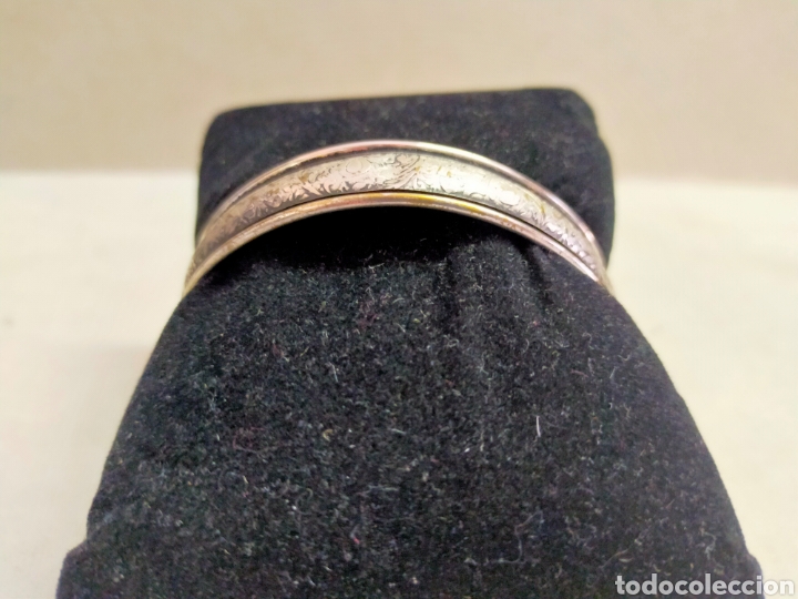 Joyeria: PULSERA RIGIDA DE METAL PLATEADO - Foto 4