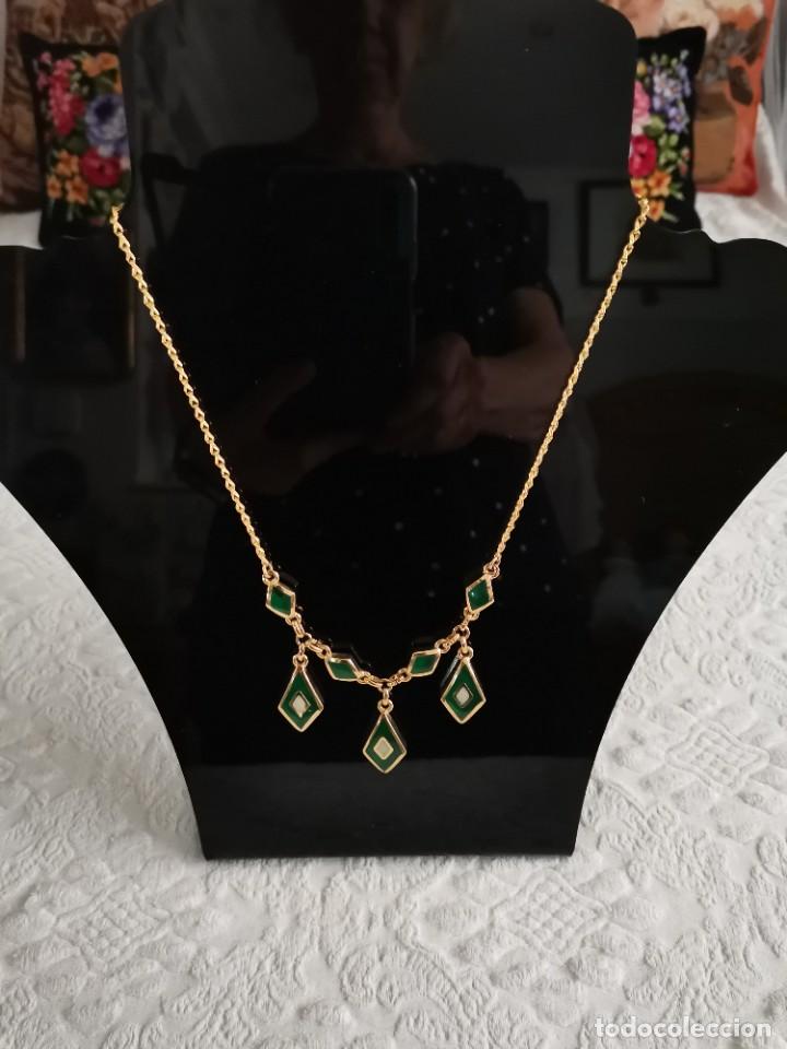 Schmuck: Muy bonito y antiguo collar, a&ntilde;os 60, de esmaltes