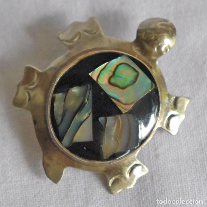 Joyeria: Broche de alpaca y n&aacute;car, forma de tortuga - Foto 1