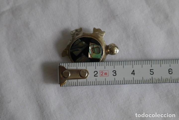 Joyeria: Broche de alpaca y n&aacute;car, forma de tortuga - Foto 6