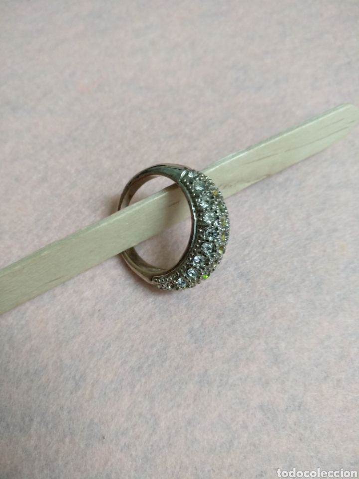Joaillerie: Anillo con cristales