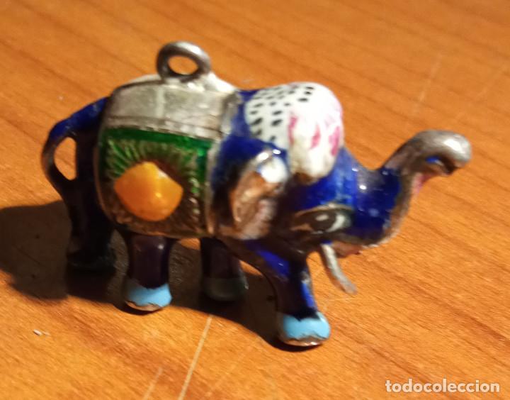 Schmuck: Colgante elefante en plata y esmaltes