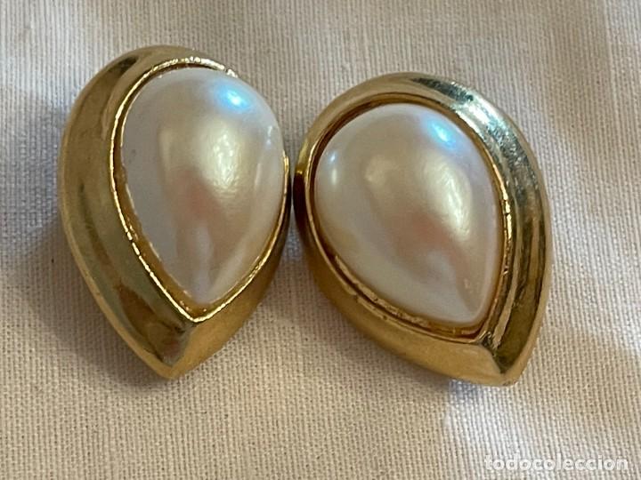 Joyeria: Pendientes en forma de gota con imitaci&oacute;n de perla y dorado - Foto 5