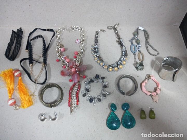 Joyeria: 6 COLLARES ( 1 ZARA. ) 5 PULSERAS. 4 PENDIENTES. BISUTERIA