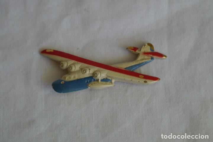 Joyeria: Broche de lat&oacute;n en forma de hidroavi&oacute;n - Foto 2