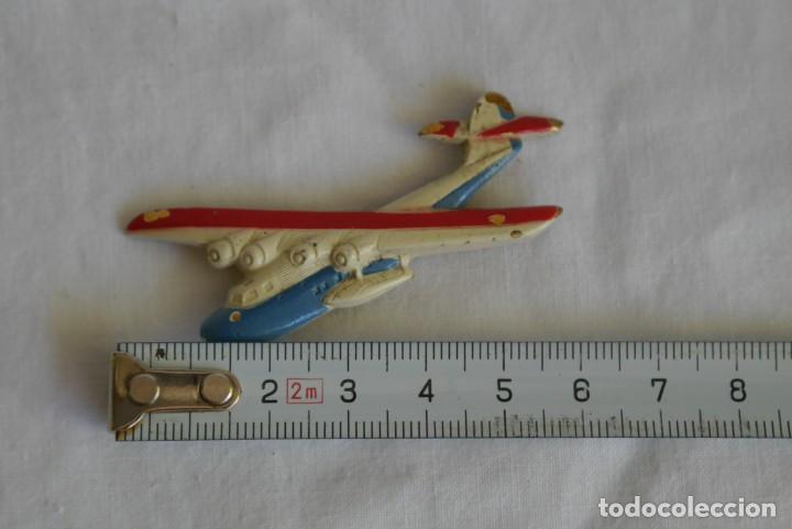 Joyeria: Broche de lat&oacute;n en forma de hidroavi&oacute;n - Foto 6