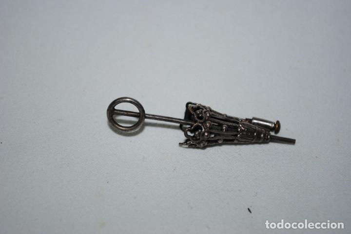 Joyeria: BROCHE EN FORMA DE PARAGUAS CERRADO . - Foto 1