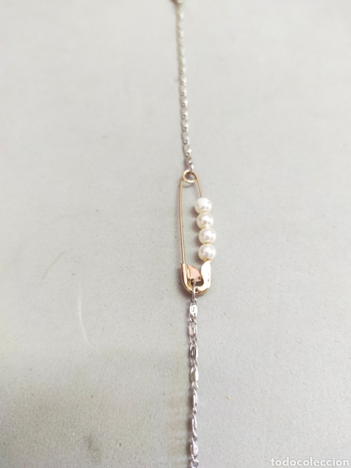 Joyeria: PULSERA CON IMPERDIBLE DORADO Y SIMIL PERLAS. EN METAL. - Foto 3