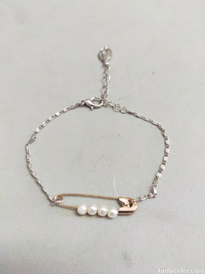 Joyeria: PULSERA CON IMPERDIBLE DORADO Y SIMIL PERLAS. EN METAL. - Foto 8