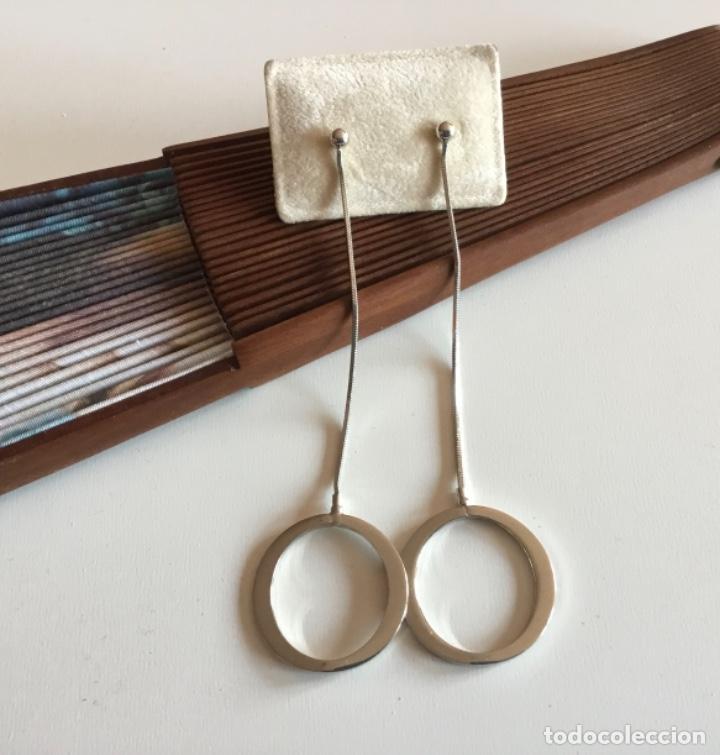 Joyeria: PENDIENTES LARGOS CON C&Iacute;RCULOS. VINTAGE - Foto 2