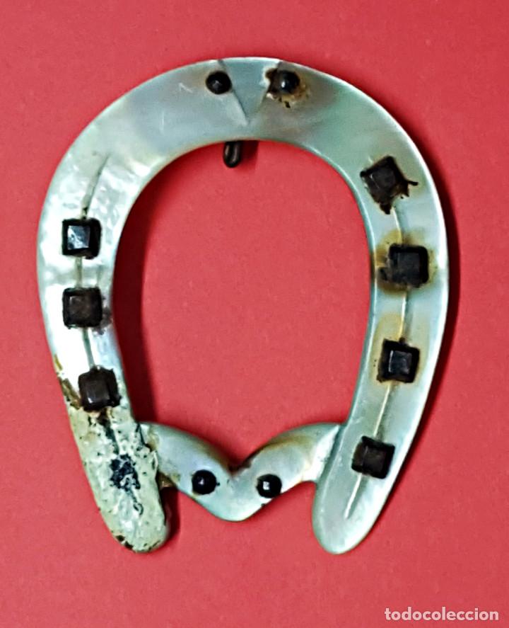 Joyeria: ANTIGUA HERRADURA DE NACAR. - Foto 1