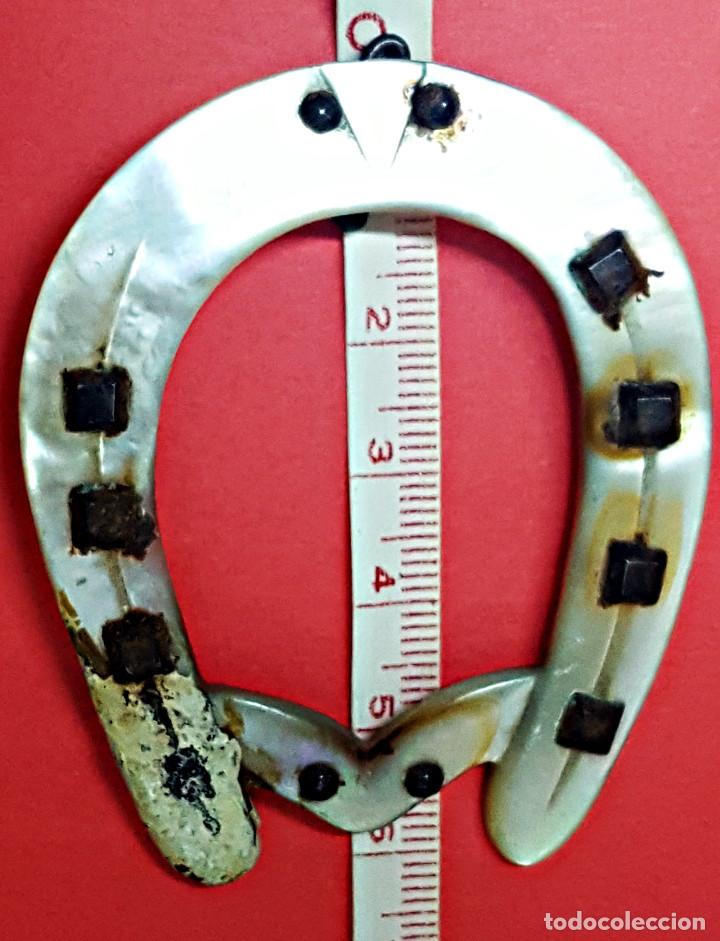 Joyeria: ANTIGUA HERRADURA DE NACAR. - Foto 3