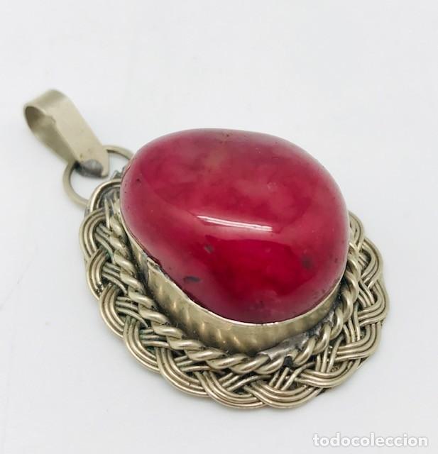 Joyeria: Colgante de metal y piedra - Foto 1