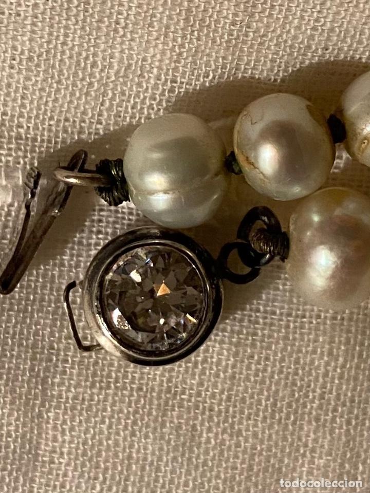 Joyeria: C-8. Gargantilla a&ntilde;os 60. Perla barroca cierre plata.