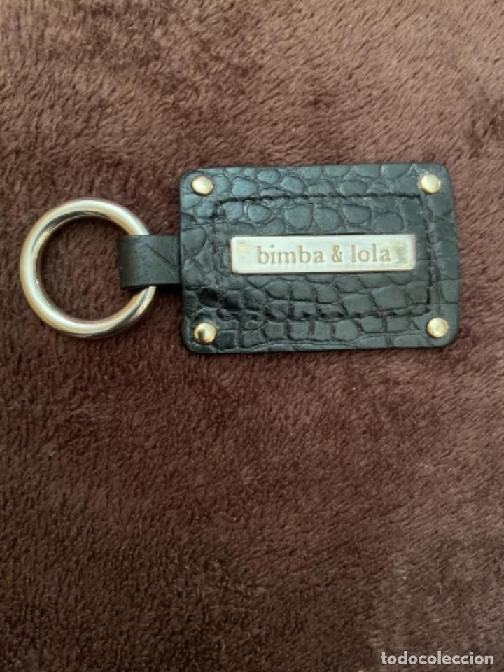 Joalharia: COLGANTE DE PIEL BIMBA & LOLA CON NOMBRE MET&Aacute;LICO -LOGOTIPO - VINTAGE