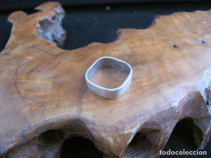 Joyeria: Anillo de plata sencillo - Foto 2