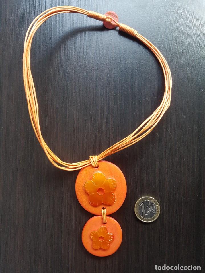 Joyeria: Collar naranja de madera, pl&aacute;stico y cuerda - Foto 1