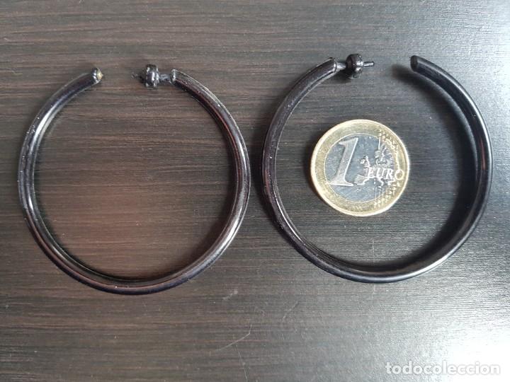 Joyeria: Pendientes de aro / todo de pl&aacute;stico. - Foto 2