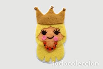 Joyeria: Broche de fieltro Playmobil:princesa-NUEVO - Foto 1