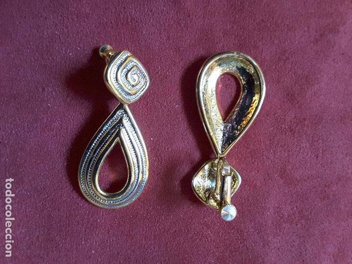 Joyeria: Pendientes largos, color oro-plata. - Foto 1