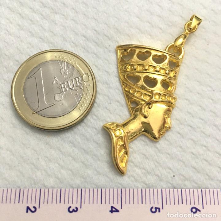Joyeria: COLGANTE EGIPCIO, BUSTO DE NEFERTITI, CON BA&Ntilde;O DE ORO