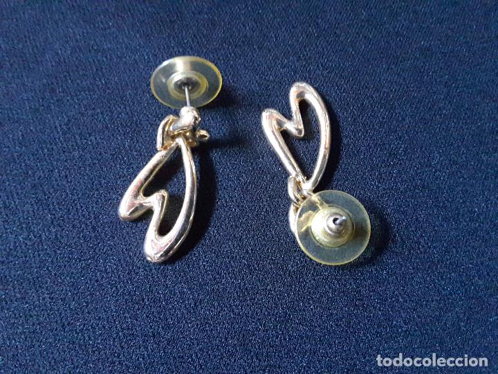 Joyeria: Pendientes largos, corazones, color oro - Foto 1