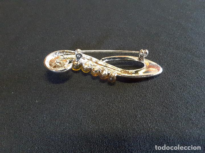 Joyeria: Aguja color plata con &aacute;gatas - Foto 2