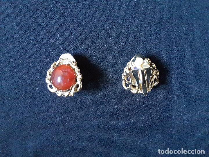 Joyeria: Pendientes bot&oacute;n con &aacute;gata roja - Foto 1