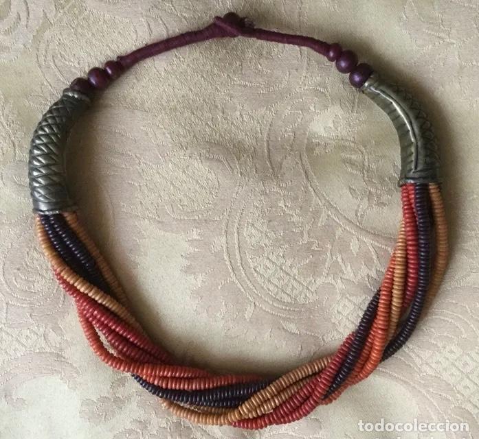 Joyeria: COLLAR ETNICO DE ABALORIOS DE MADERA Y LAT&Oacute;N DORADO ENVEJECIDO