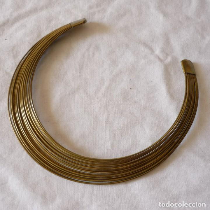 Joyeria: Gargantilla de hilos de bronce - Foto 1