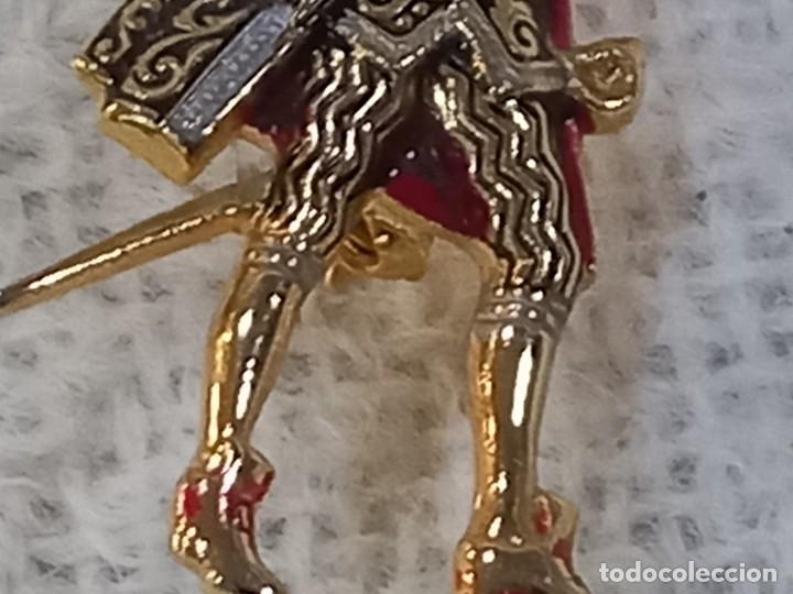 Joyeria: BROCHE (CABALLERO-&Eacute;POCA) DORADO - Foto 4
