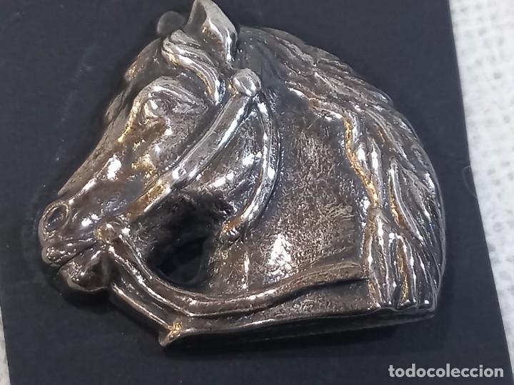 Joyeria: BROCHE (CABEZA DE CABALLO) G. PLATEADO - Foto 1