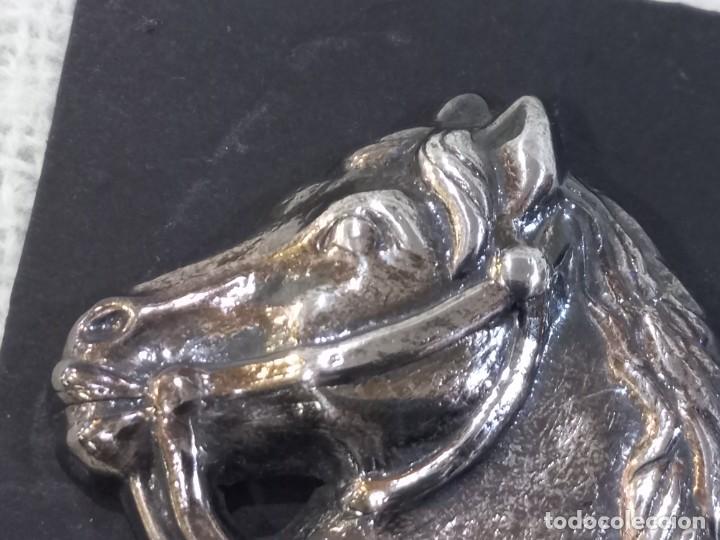 Joyeria: BROCHE (CABEZA DE CABALLO) G. PLATEADO - Foto 2