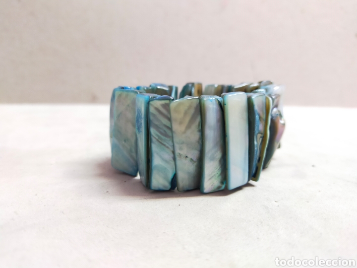 Joyeria: PULSERA DE NACAR EN TONOS AZULES. ELASTICA. - Foto 1