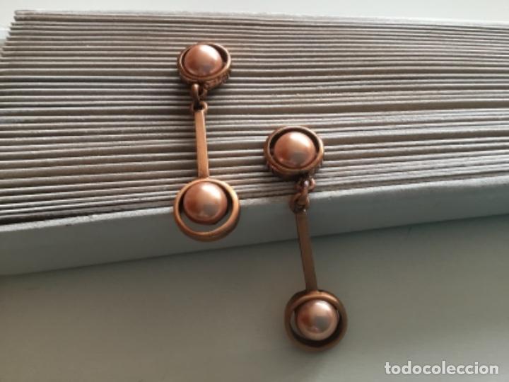 Joyeria: PENDIENTES DE METAL COBRE Y PERLAS A TONO - Foto 2