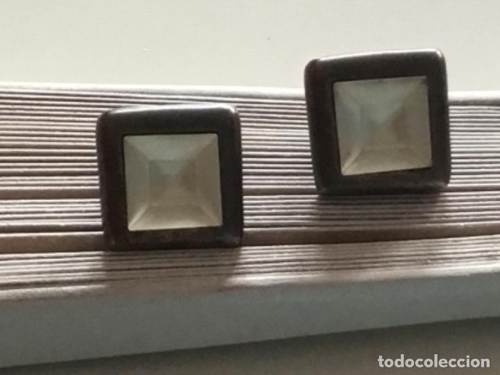 Joyeria: PENDIENTES ESTILO ART DECO.CRISTAL OPACO. FIRMADOS. CIERRE DE CLIP