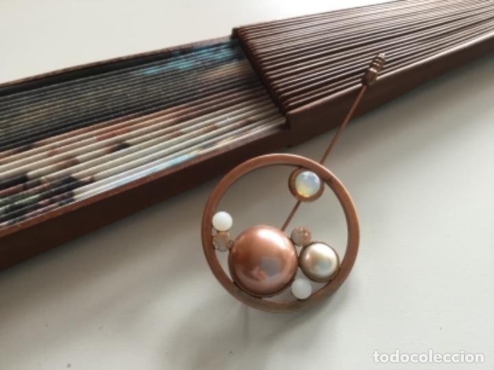 Joyeria: BROCHE AGUJ&Oacute;N CON CRISTALES Y PERLAS - Foto 2