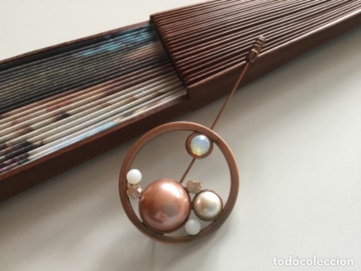 Joyeria: BROCHE AGUJ&Oacute;N CON CRISTALES Y PERLAS - Foto 4