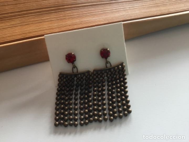 Joyeria: PENDIENTES DE DISE&Ntilde;O CON FLECO DE CADENAS Y CRISTAL GRANATE - Foto 2