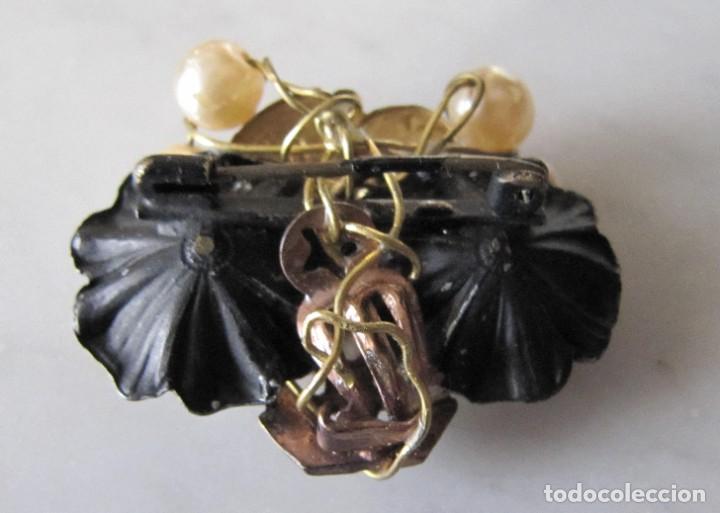 Joyeria: broche realizado con piezas antiguas botones - Foto 2